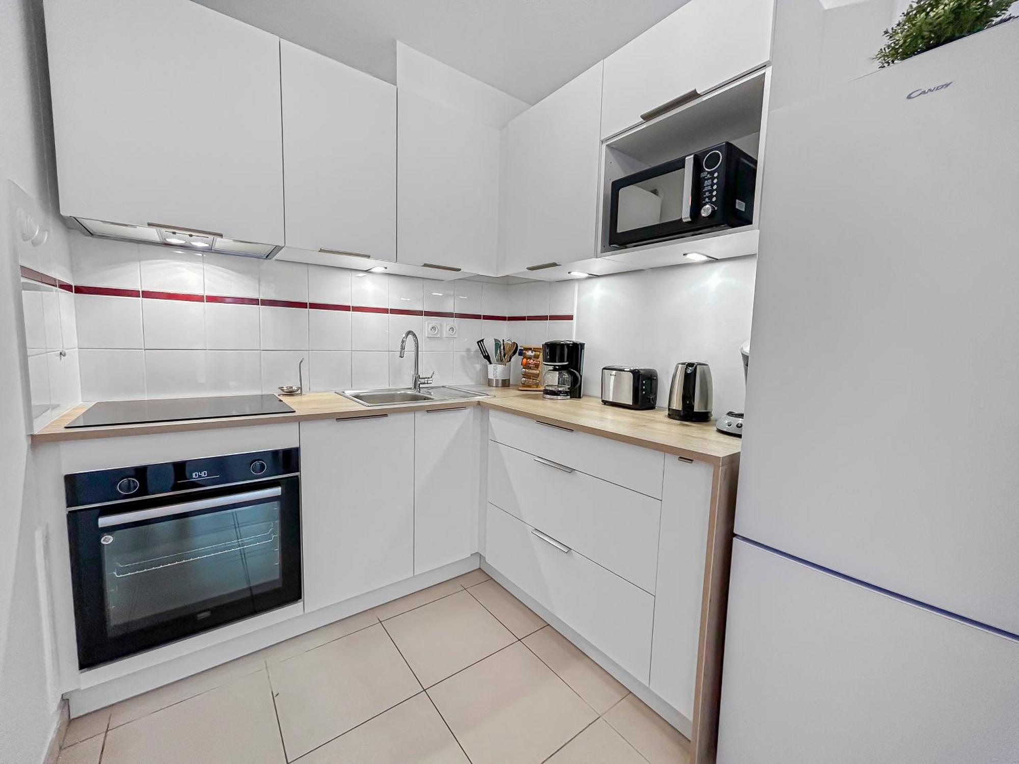 Vivez Lunel-Clim-Wifi Fibre-Parking Prive-Patio T2 Lunel  Exterior foto